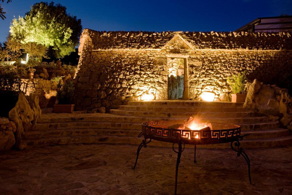 Masseria Quis Ut Deus Crispiano Екстериор снимка